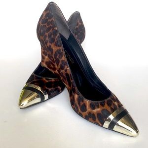 ENZO ANGIOLINI Womens Calf Hair Leopard Print Gold Point Toe Wedge Shoe Size 7M